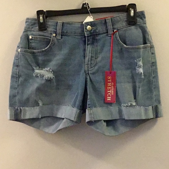 Jennifer Lopez light wash size 2 stretch short - Picture 1 of 16